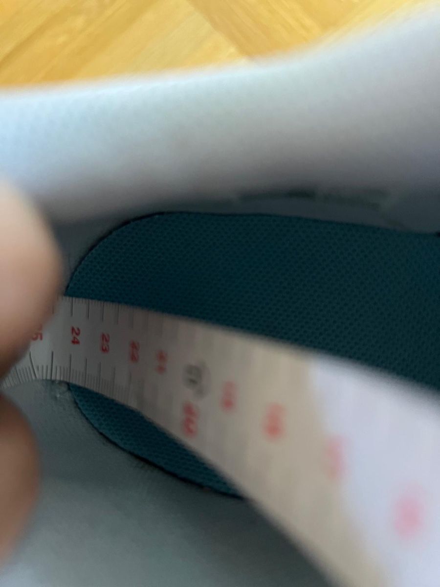 Adidas Herrenschuhe: Adidas Sneakers Grösse 38 – Gebraucht aus Gossau ZH von che_q7f9 5