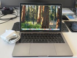 MacBook Pro 13" Space Grau, Top Zustand