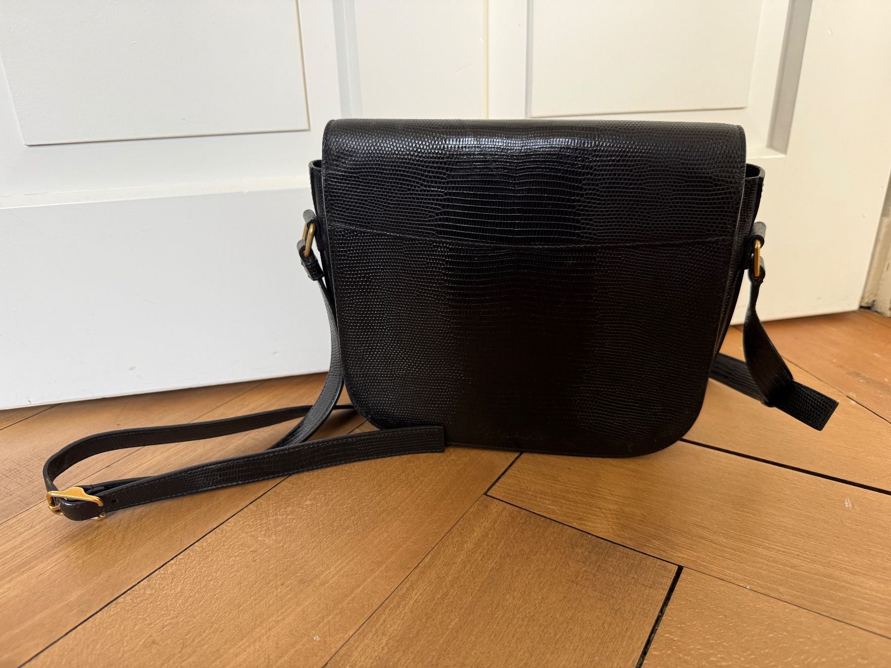 Saint Laurent Borse da donna: YSL Umhängetasche Leder Schwarz – Usato da Zürich venduto da lb6_x22g 1