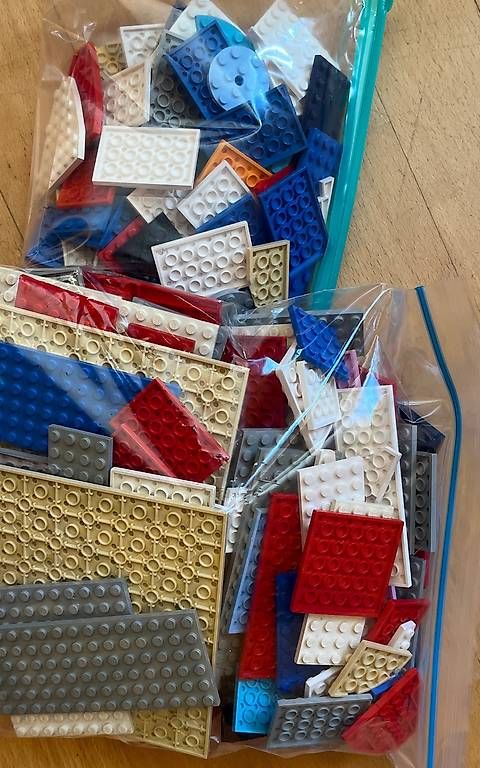 Baukästen: Lego-Platten sortiert 1 kg – Gebraucht aus Grenchen von mammamia25