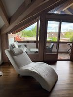 Chaiselongue Kunstleder Weiss mit Nackenkissen guter Zustand
