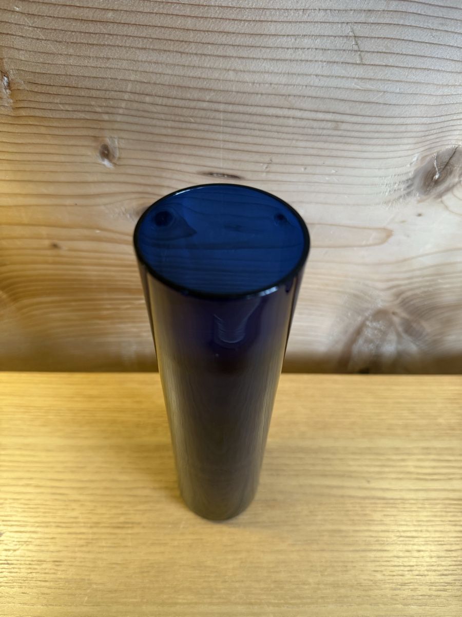 Vase & Récipients: alte blaue Vase – D'occasion à Amden par vipernatter 1
