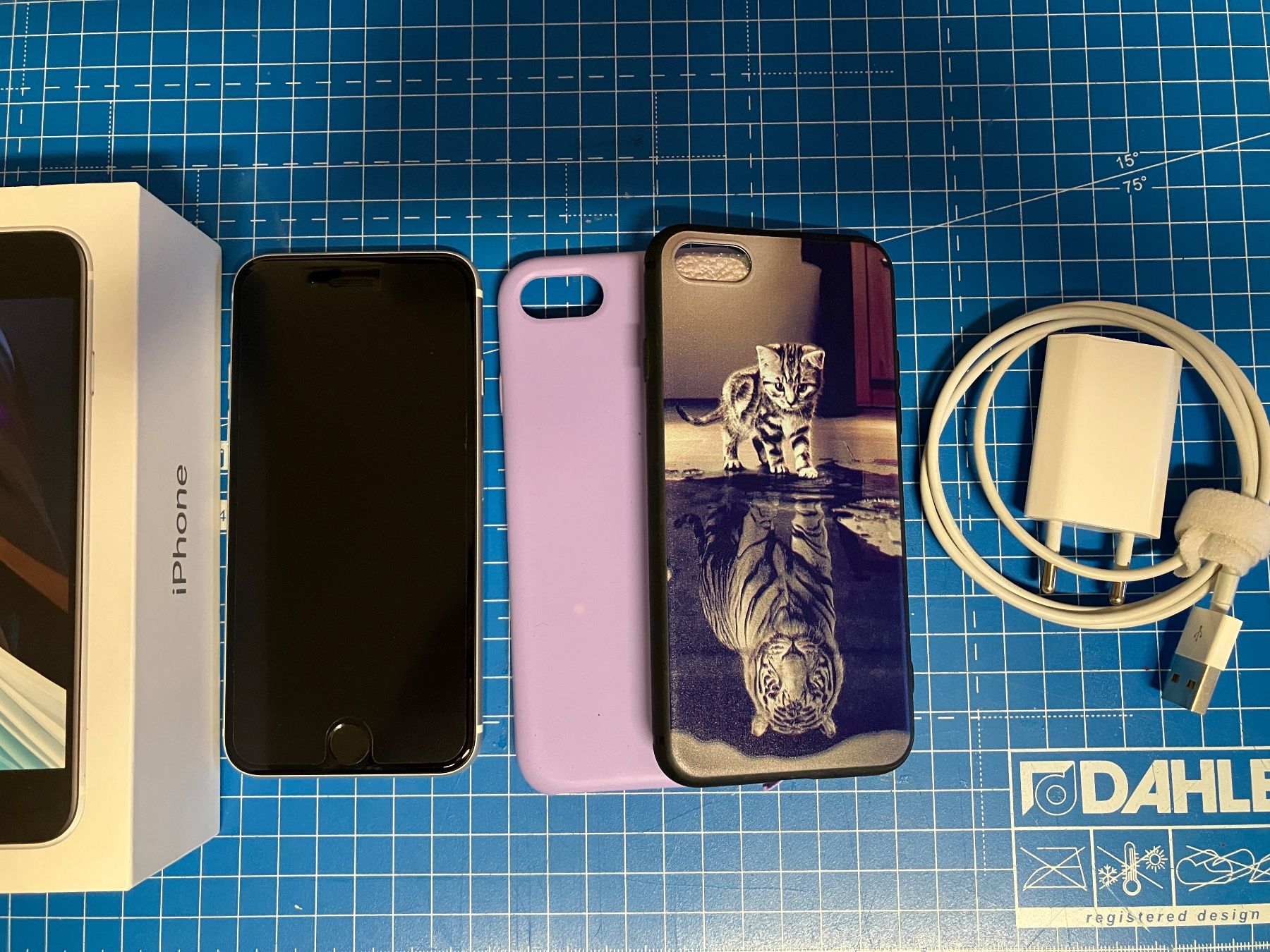 Apple Handys / Smartphones: Iphone SE 2020 128GB weiss – Gebraucht aus Brunnen von Obw16 3