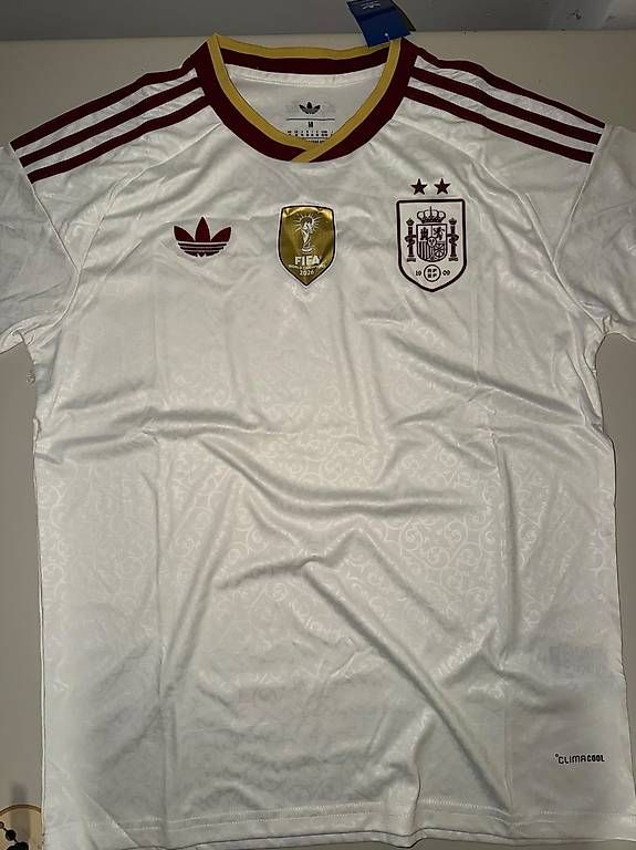 Canottiere & Pantaloni: Spanien Trikot – Usato da Ittigen venduto da tij_dvs7