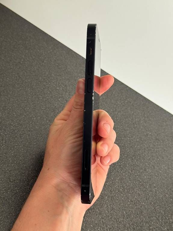 Handys / Smartphones: iPhone 12 - Schwarz - Top Zustand - 128GB – Gebraucht aus Langenthal von Reifen-Schweiz 2
