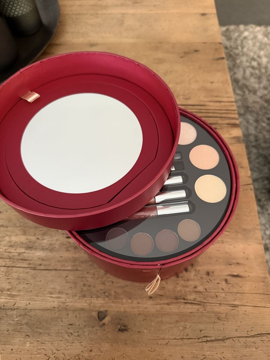 Douglas Make-up: DOUGLAS Iconic Glam Palette – Neu und originalverpackt aus Boppelsen von giu_r7mj 4