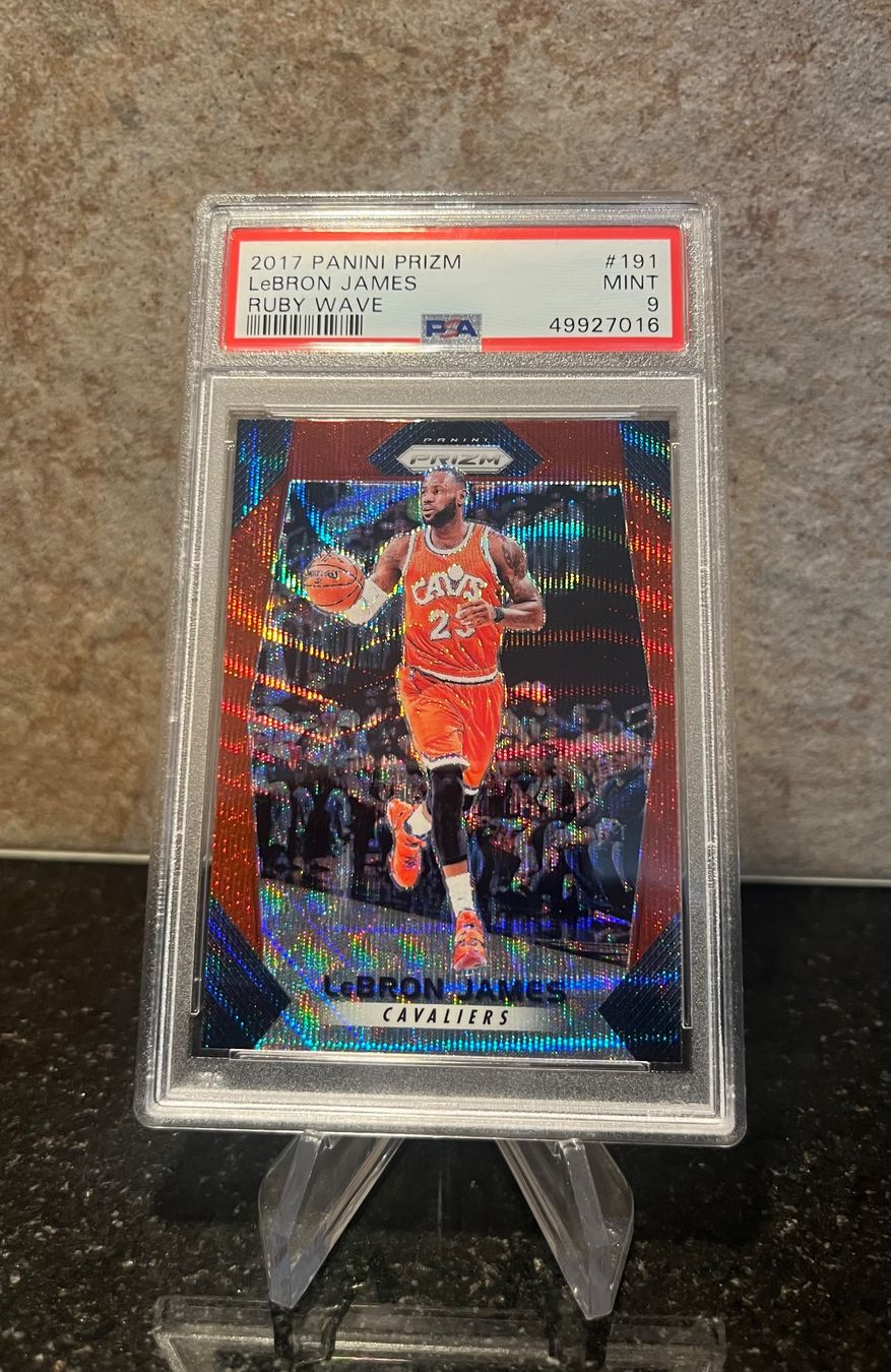 Nba Carte collezionabili: NBA LeBron Prizm Ruby wave PSA 9 – Usato da Moudon venduto da AndreSR89