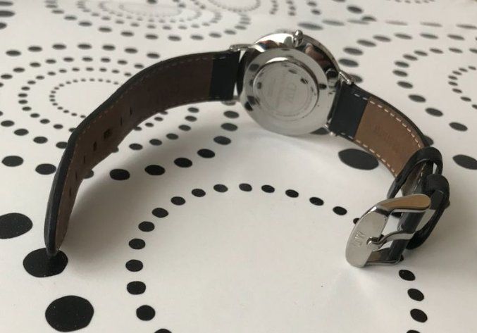 Daniel Wellington Montres: DANIEL WELLINGTON DW – D'occasion à Rothenthurm par Gunner2020 1