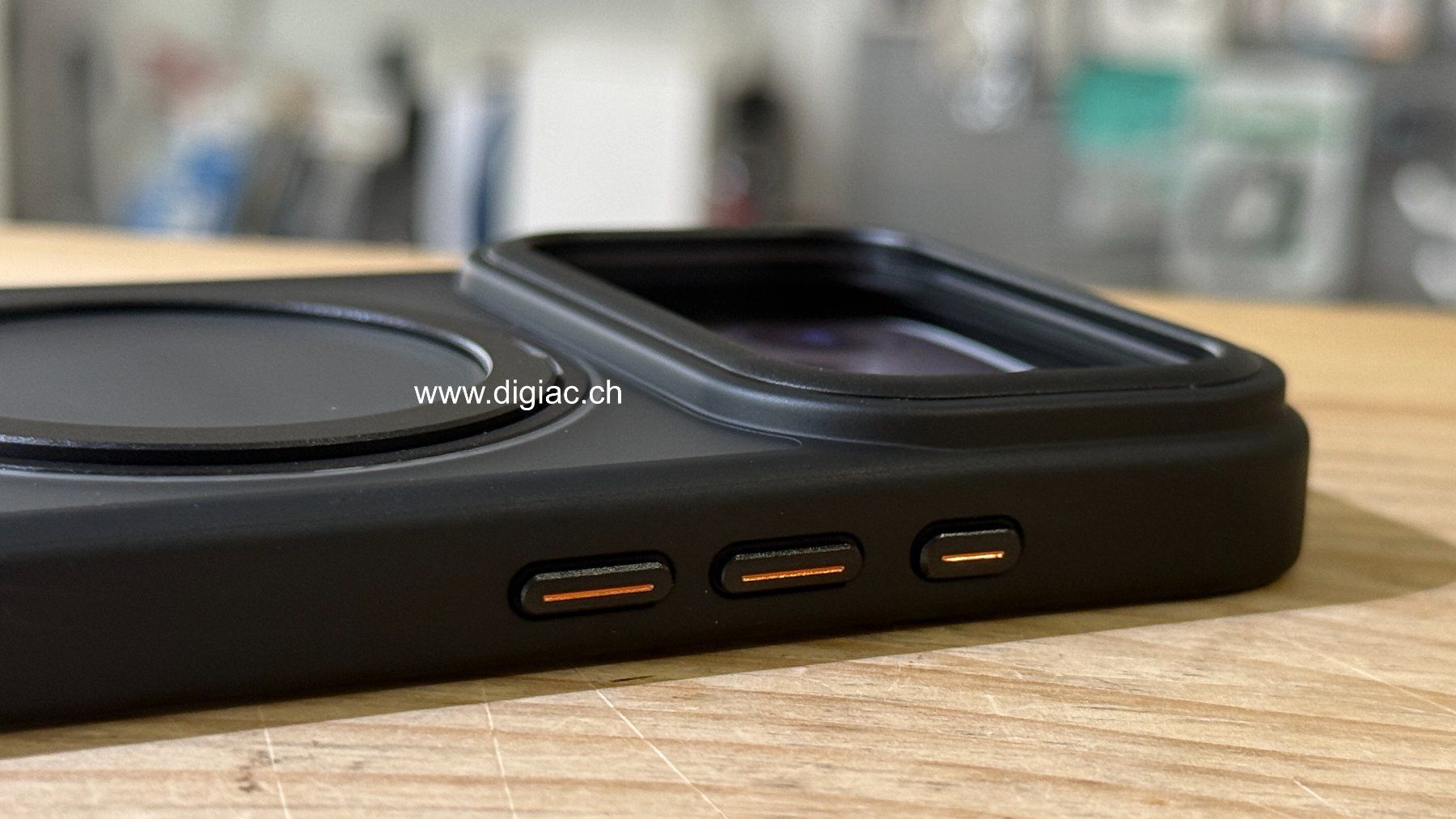 Cover & Protezioni schermo: iPhone 17/17 pro - Coque Magnétique support magsafe rotatif – Nuovo e nell'imballaggio originale da Morges venduto da DigiAC 6