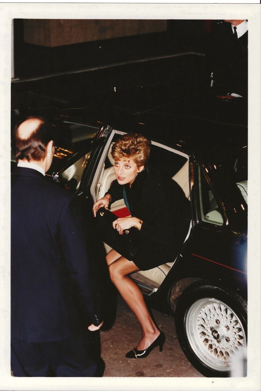 Foto & Immagini: Princess Diana, Mode-Ikone, 1993 – Usato da Frauenfeld venduto da Merk52