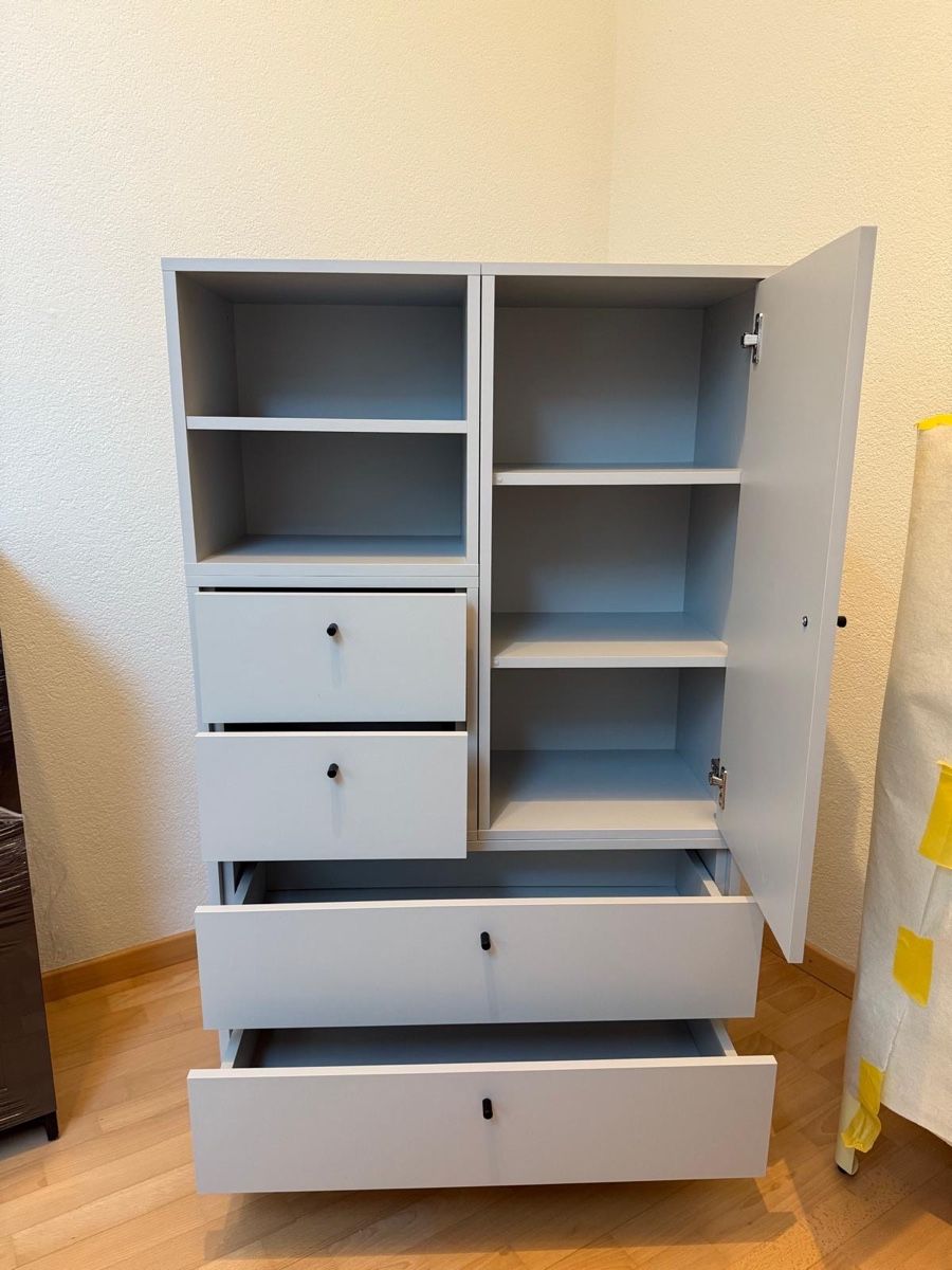 Micasa Scaffali: Modern micasa Grey Wardrobe - Spacious & Stylish! – Nuovo (secondo la descrizione) da Zürich venduto da GC96 1