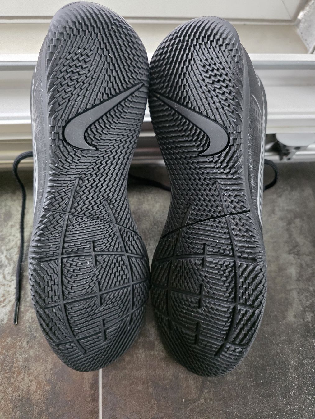 Nike Scarpe da uomo: Fussball-Hallenschuhe – Nuovo e nell'imballaggio originale da Wittenbach venduto da Pupatz 1