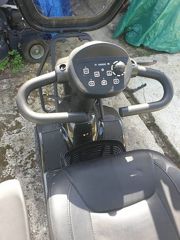 Veicoli elettrici: Voiturette Mobil Comfort HS – Usato da Glovelier venduto da palpate 2