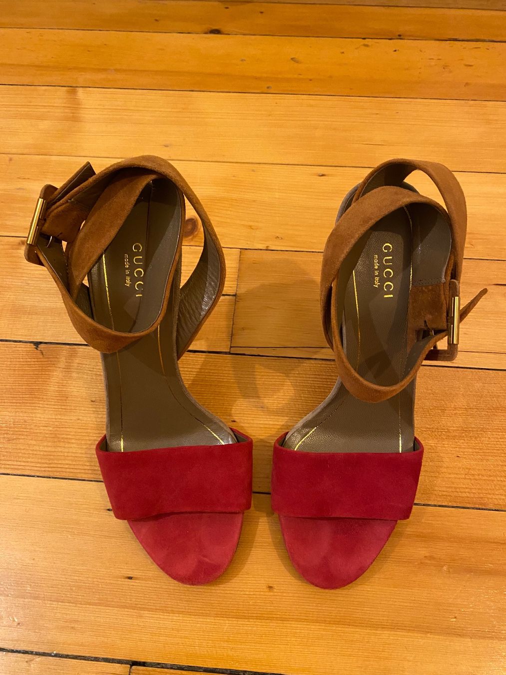 Gucci Scarpe da donna: Gucci Suede Studded Heels, Size 39 IT – Nuovo (secondo la descrizione) da Mies venduto da nic_yk5d 5