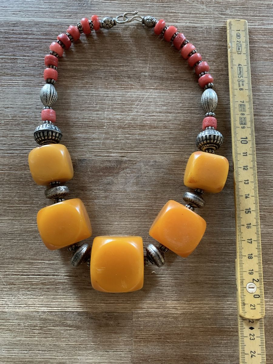 Ketten: Halskette - Modeschmuck / keine echten Steine – Gebraucht aus Gysenstein von HerZliCHer501 1