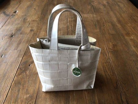 Furla (original) Handtasche NP: 225.-