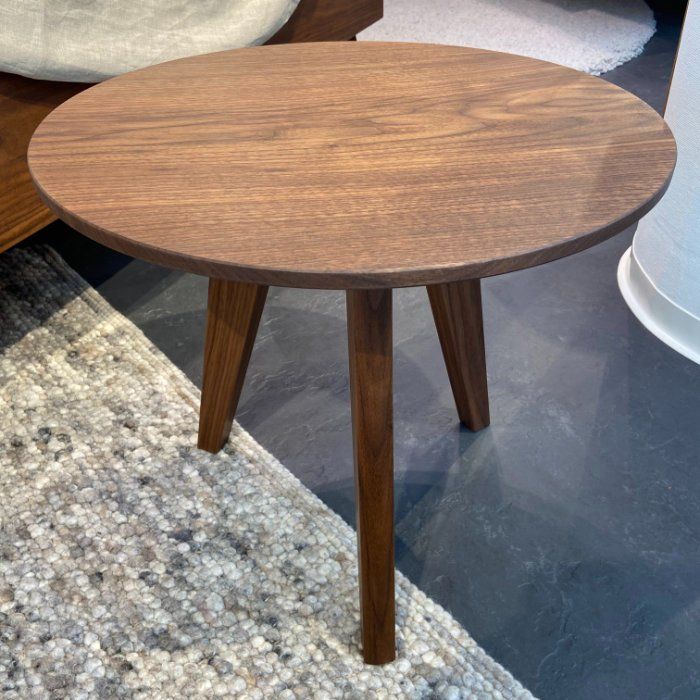 Comodini: Holzmanufaktur: Beistelltisch Marto – Nuovo (secondo la descrizione) da Flawil venduto da tuermlihuus_9230