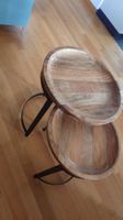 Couchtische aus Massivholz und Metall-Beine