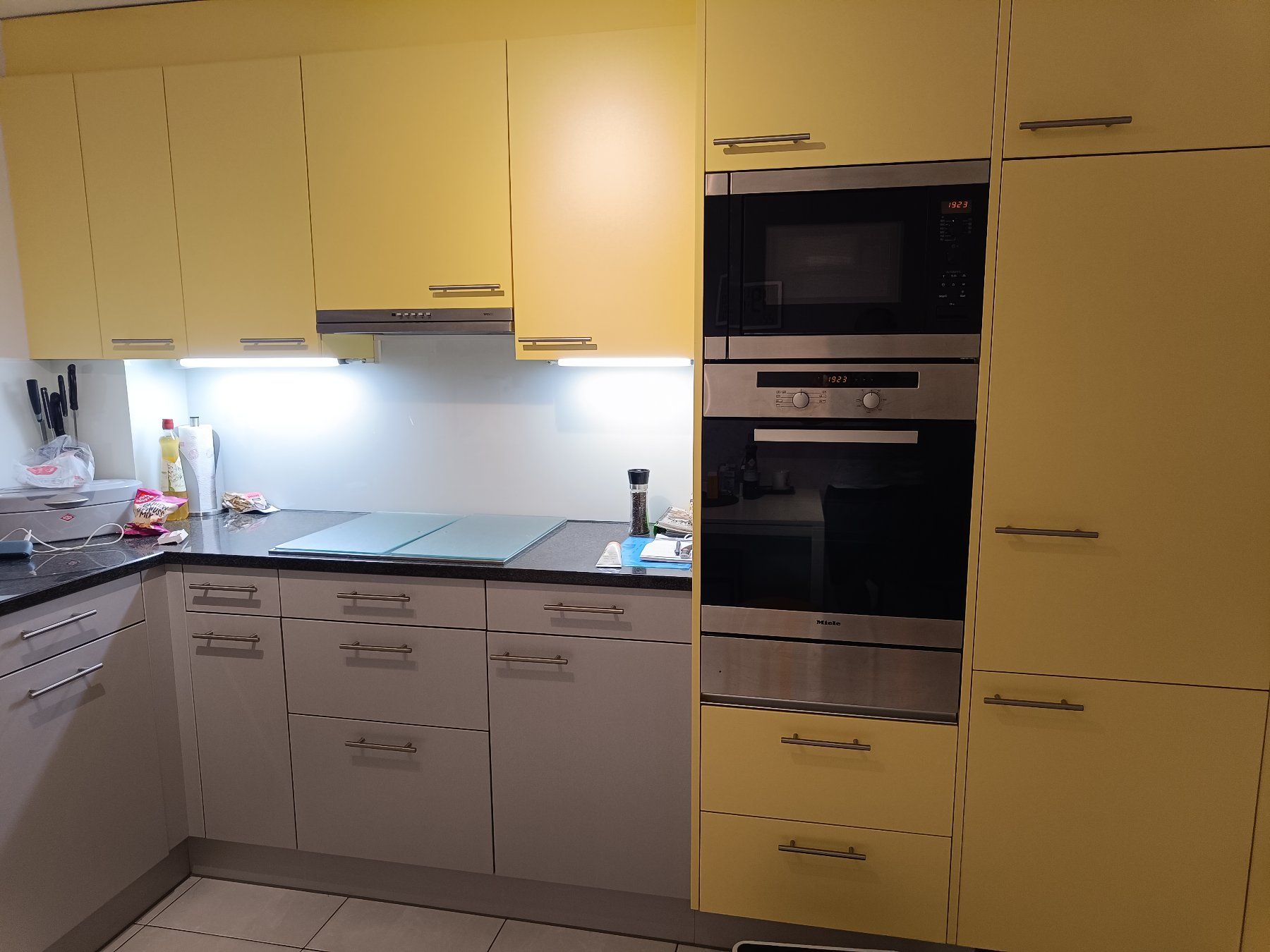 V-Zug Cucine complete: Gebrauchte Küche Piatti, Top Zustand – Usato da Aesch BL venduto da Cello60_0