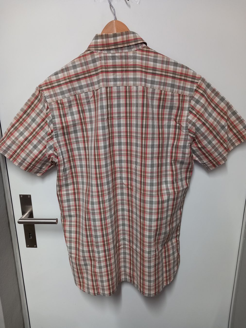 Tommy Hilfiger Camicie: Kurzarmhemd Tommy Hilfiger Gr.M, Baumwolle, kariert – Usato da Gwatt (Thun) venduto da umwelt-brocki 2