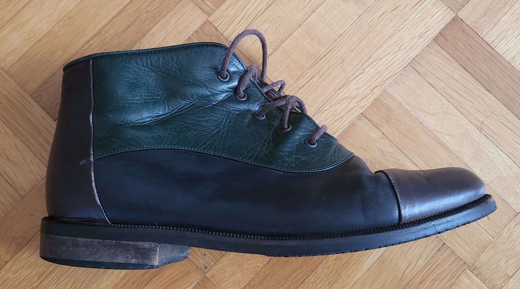 Scarpe da donna: Stiefeletten Damen Leder Grösse 38 gebraucht – Usato da Adlikon b.Regensdf venduto da YvZi 1