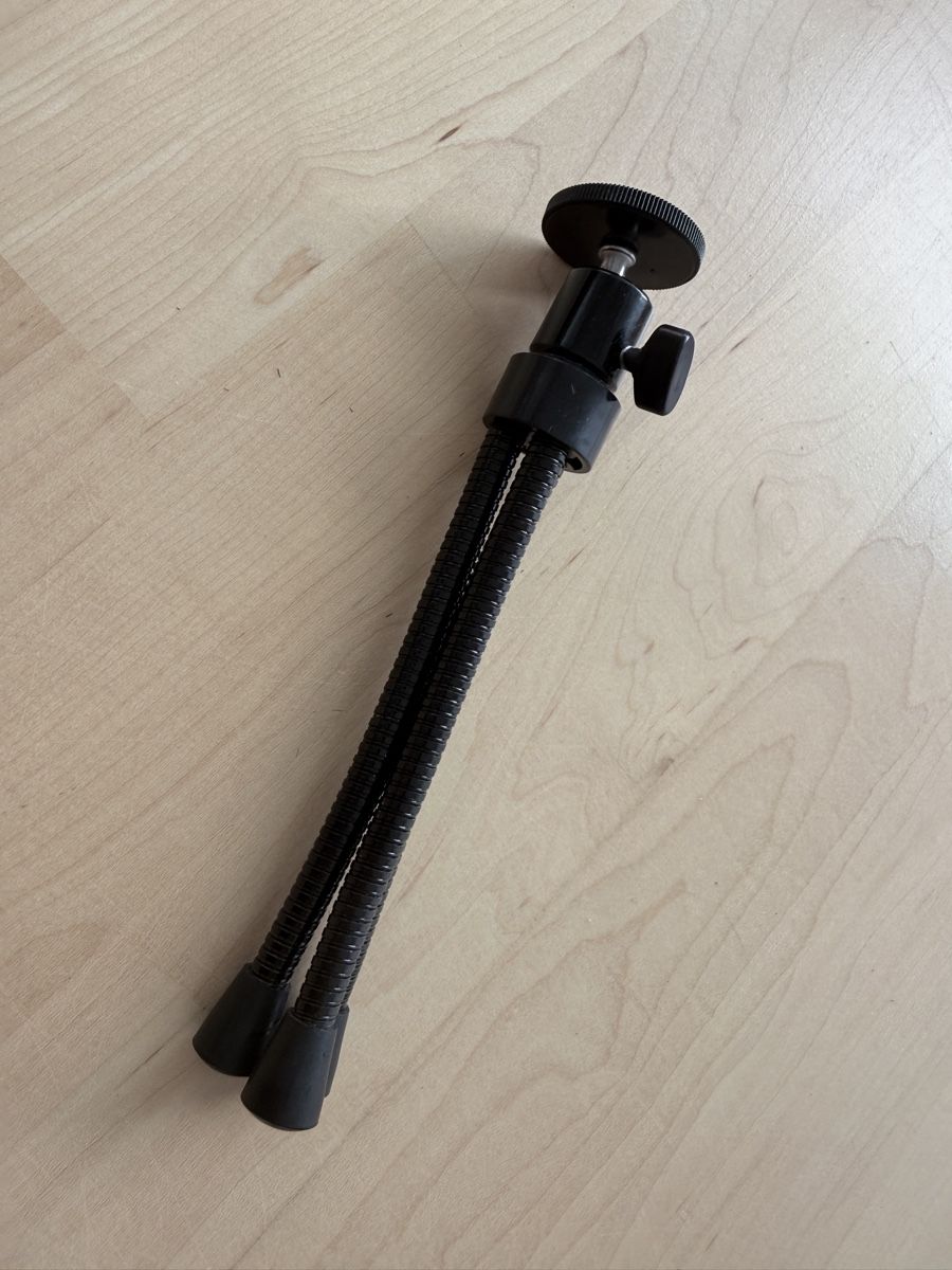 Stative & Köpfe: Mini Flexible Tripod, Lightweight and Portable – Neu (gemäss Beschreibung) aus Cham von cec_b78y 1