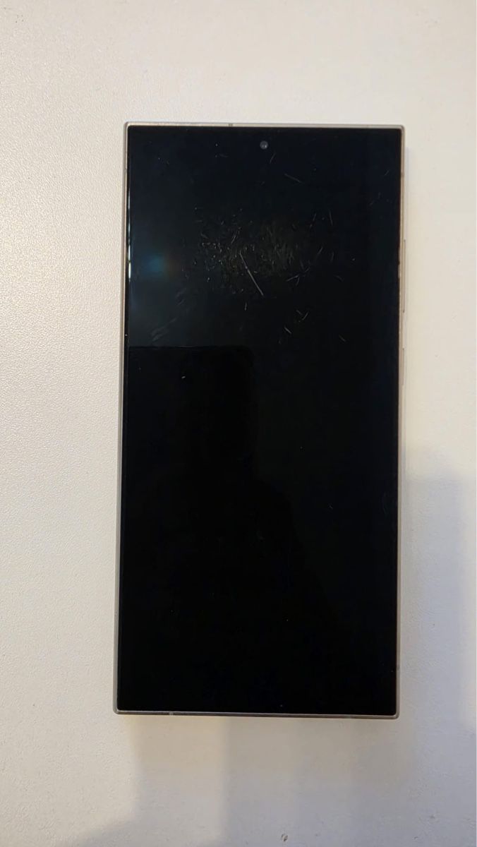 Samsung Telefoni cellulari / Smartphones: Samsung Galaxy S24 Ultra – Usato da Bern venduto da divaio1981 1