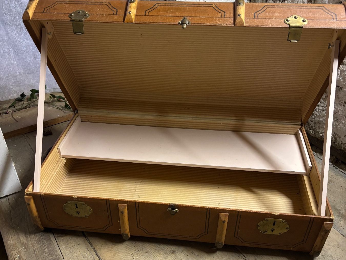Valises de voyage: Koffer für Koffermarkt – D'occasion à Tumegl/Tomils par Nibe02 1