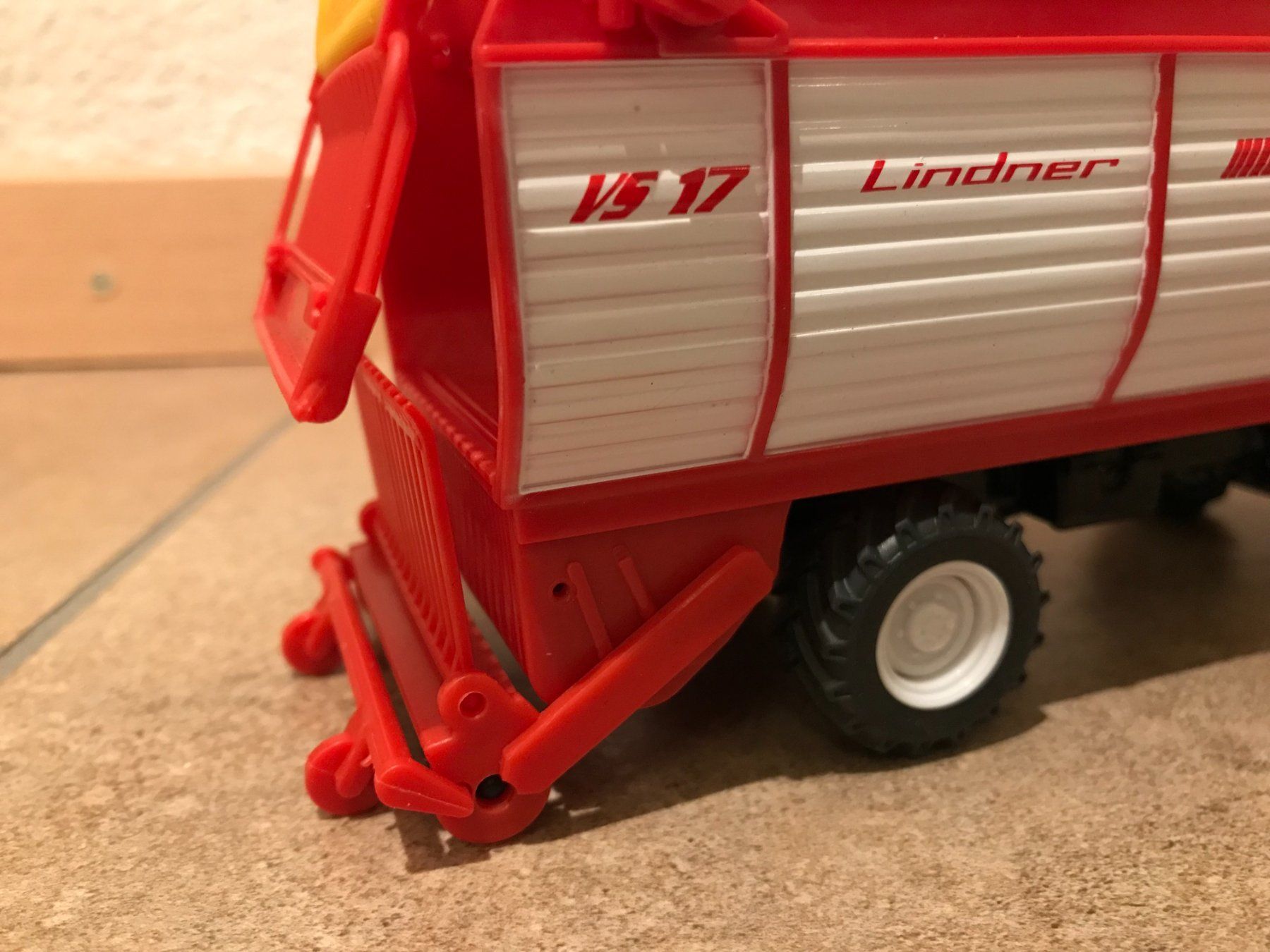 Aebi Trattori: SIKU Aebi TerraTrac TT211 / Lindner Unitrac – Nuovo e nell'imballaggio originale da Kreuzlingen venduto da Stefan1150 4