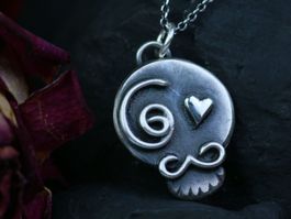 EL CABALLERO Totenkopf Silberanhänger 925 · Dia de Muertos