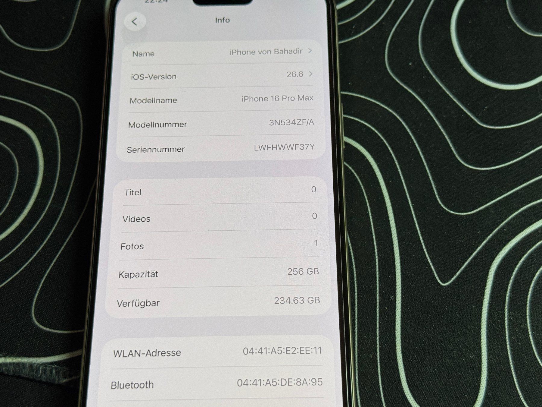 Apple Portables: Iphone 16 Pro Max 256Gb#34 – D'occasion à Au SG par bah_6f5w 7