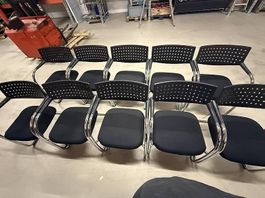 Konferenzstuhl schwarz / Freischwinger