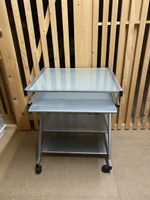 Computertisch silber mit Tastaturauszug gebraucht