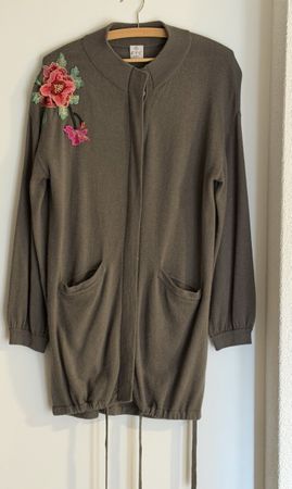 FTC Cashmere Strickjacke mit Blumenstickerei XS oversize