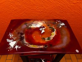 Abstrakte Glasobjekt ist ein dekoratives Schale,