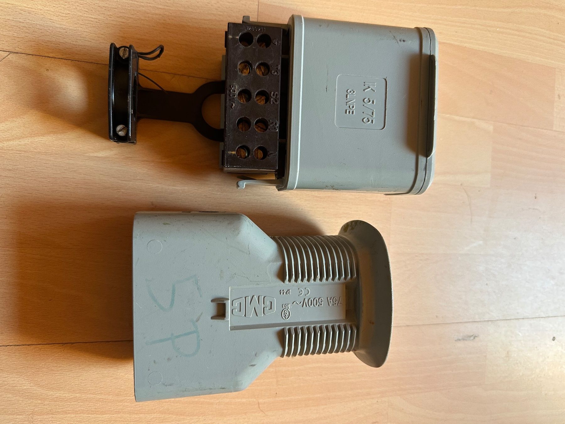 Spine: Kupplung J 75 /5Polig CMC – Usato da Huttwil venduto da Bolpa 3