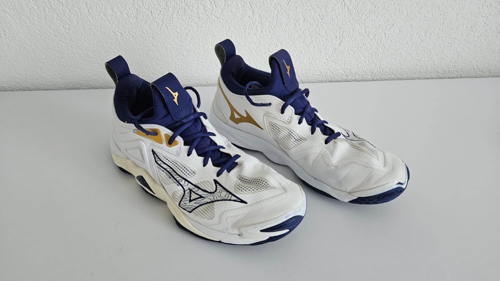 Mizuno Scarpe da uomo: Mizuno Hallenschuhe Wave Momentum 3 – Usato da Jonen venduto da SCAR_8916