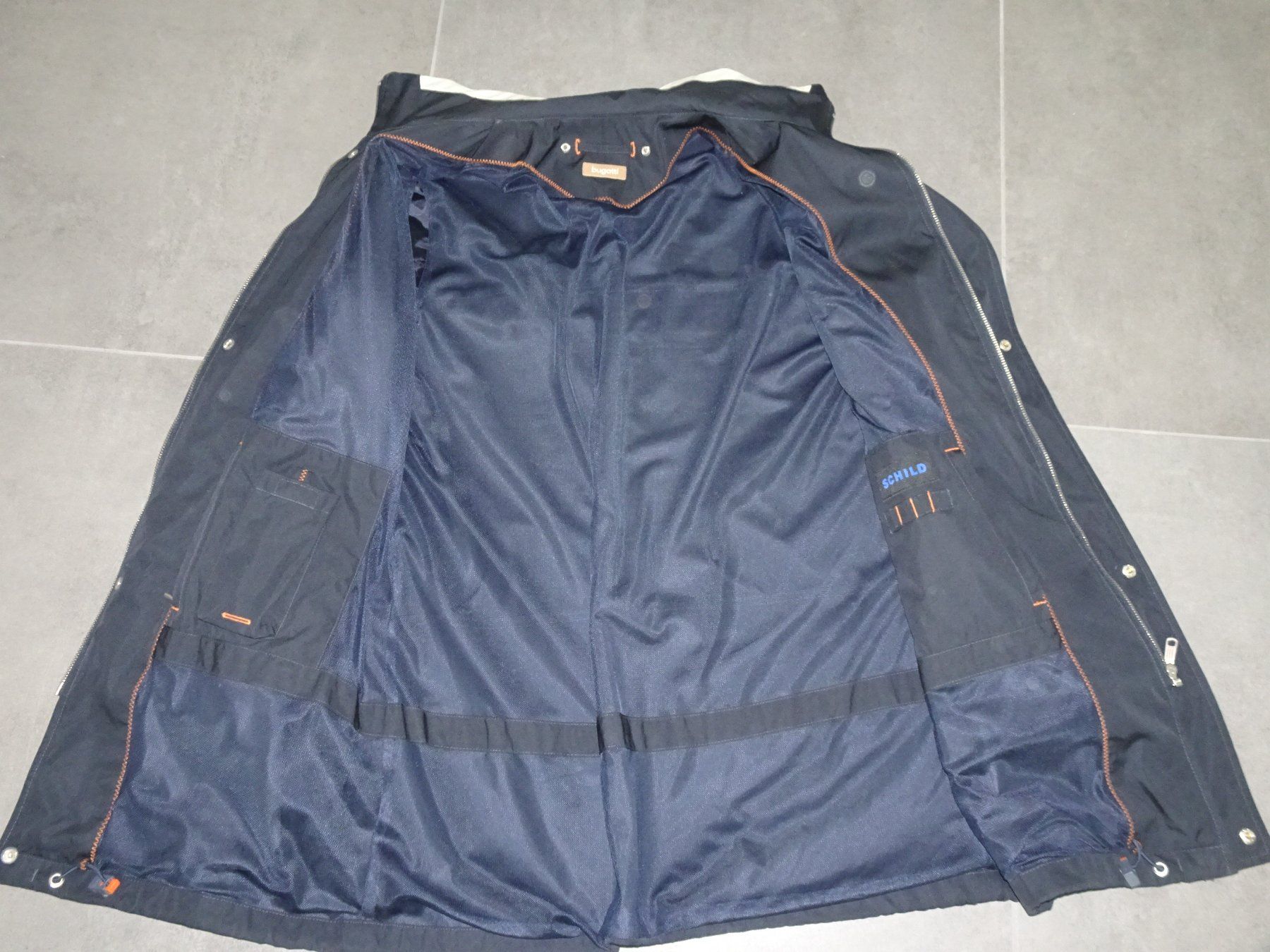 Bugatti Cappotti: Jacke / Kurzmantel Bugatti, Grösse 52 – Usato da Bassersdorf venduto da Brilliance 1