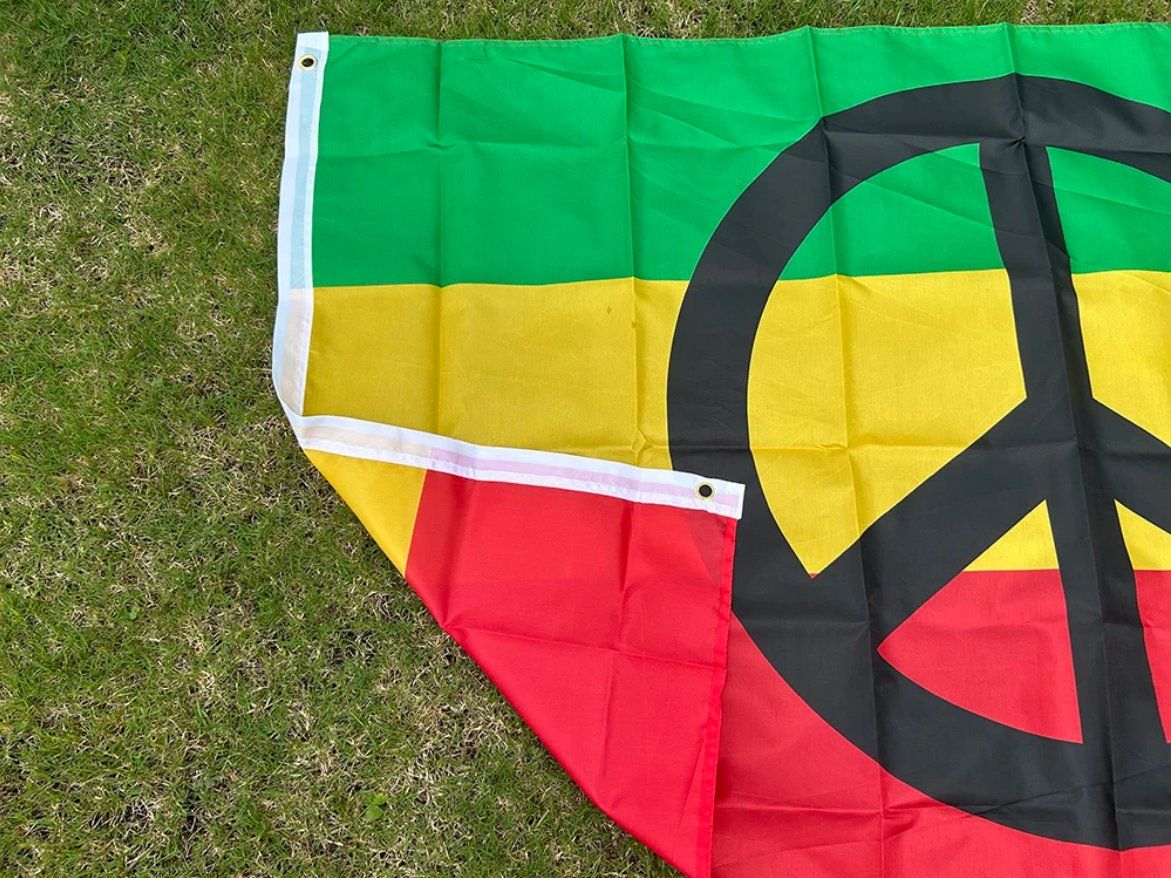 Bandiere: 3x Rasta-Friedensflagge SKY 90x150cm - Drapeau de paix rasta – Nuovo e nell'imballaggio originale da Bussigny venduto da NATURALO 1
