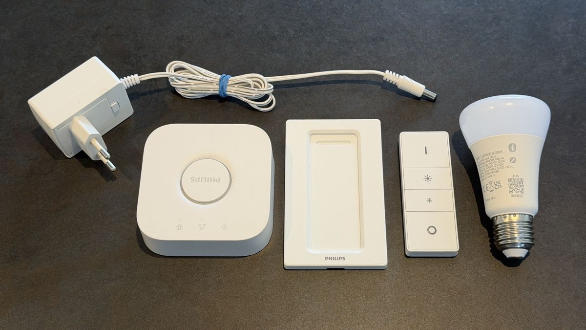 Philips Lampes: Philips Hue Starter Set Bridge, Color-E27 Birne, Dimm Switch – D'occasion à Pfeffingen par AuktionatorX 4