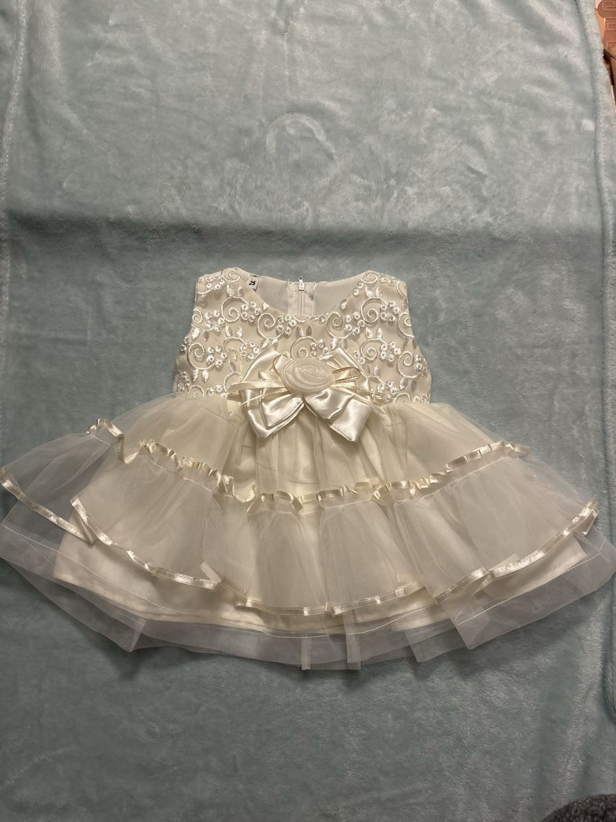 Vestiti & Gonne: Baby wedding dress – Nuovo (secondo la descrizione) da Confignon venduto da Second_Hand_Ch