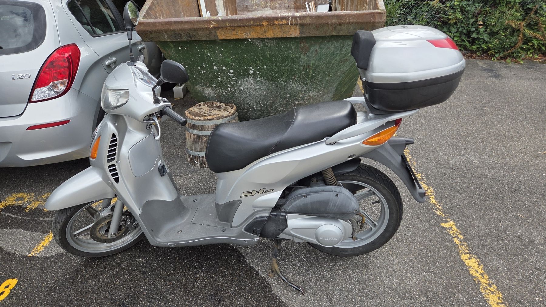 Honda Scooters: Roller Honda SH125 - defekt – Defekt aus Ebmatingen von and_wlz9 1