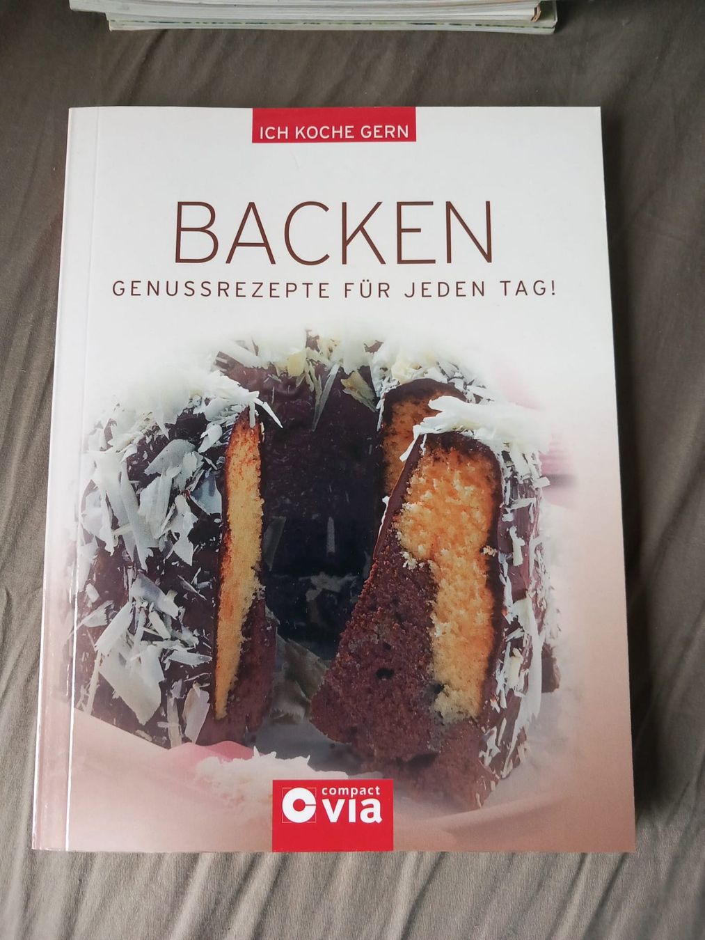 Libri: Backen Kuchen Torte – Nuovo (secondo la descrizione) da Zürich venduto da ann_6j7t