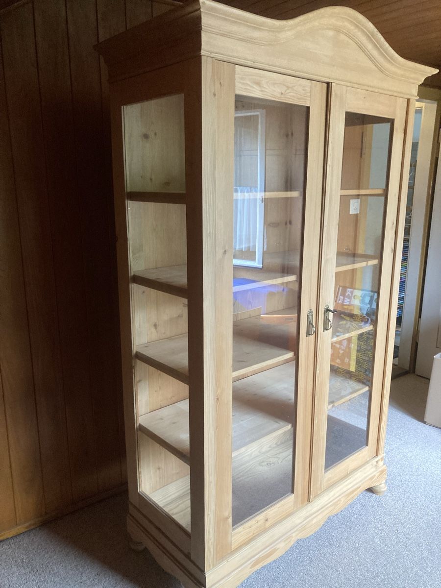 Vitrines: Vitrine Tannenholz top restauriert  – D'occasion à Zeiningen par Jukebox-Rebell 2