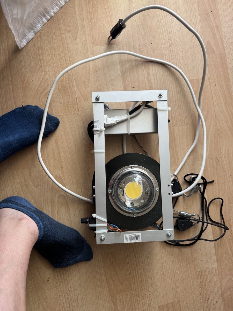 Lampade: Led Pflanzenlampe 75 watt – Usato da Dällikon venduto da luescher1992 3