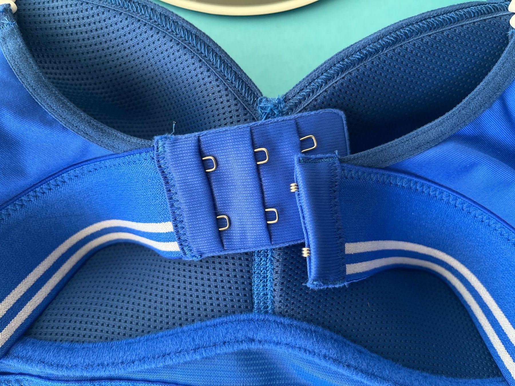 Triumph Altra biancheria intima: TRIUMPH, Sport-BH, Triaction DYNAMIC LITE, Grösse 70B, Blau – Nuovo e nell'imballaggio originale da Rudolfstetten venduto da gst_g7xl 7