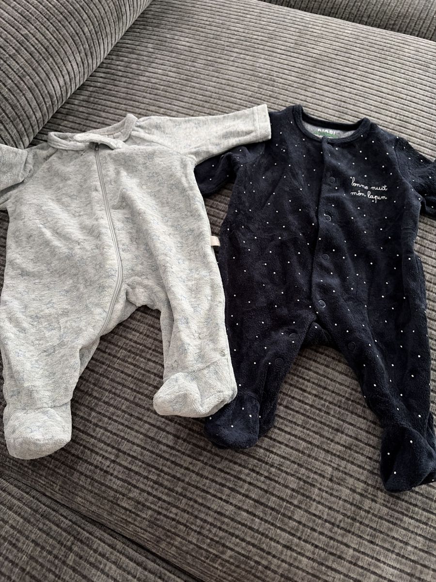 Pigiama & Simili: Zwei Strampler Velour Grösse 50/ 55 – Usato da Glattbrugg venduto da lola_gigi31