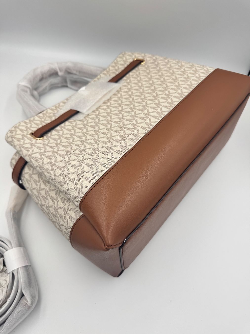Michael Kors Sacs femmes: Michael Kors Tasche vanilla – Neuf avec emballage d'origine à Wiedlisbach par Sistershop 7