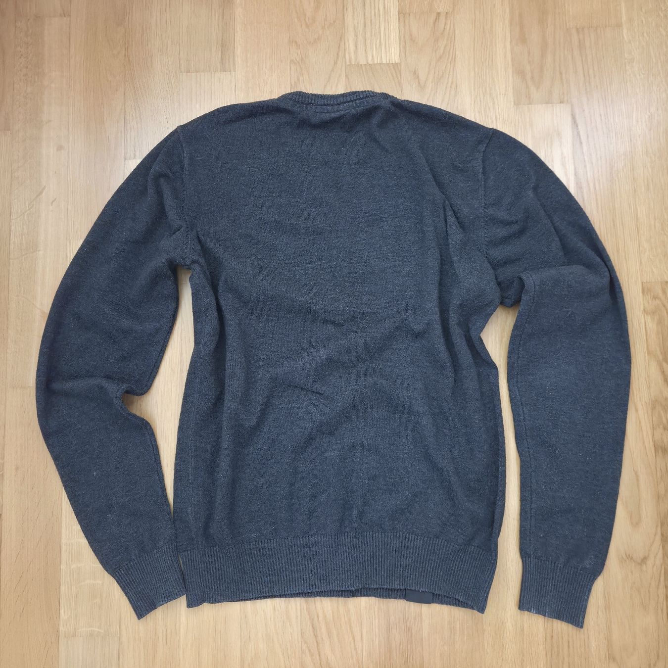 Diesel Maglioni & Felpe: Diesel Vintage Feinstrick Pullover Grau Gr. S  – Usato da Winterthur venduto da Ele_Ele18 4