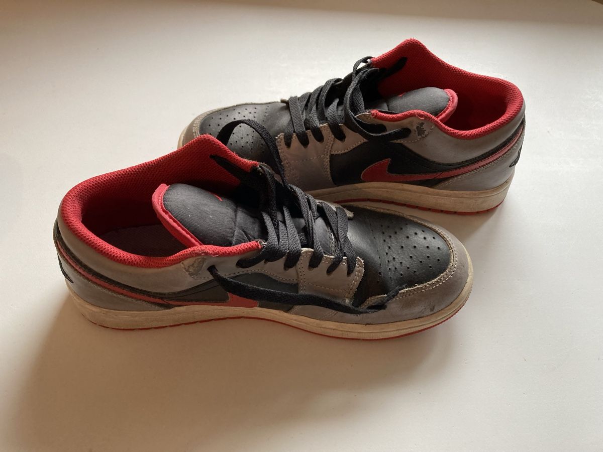 Scarpe da uomo: Jordan 1 Mid Smoke Grey/Anthracite Gr.  42 – Usato da Flawil venduto da Hungi77 2